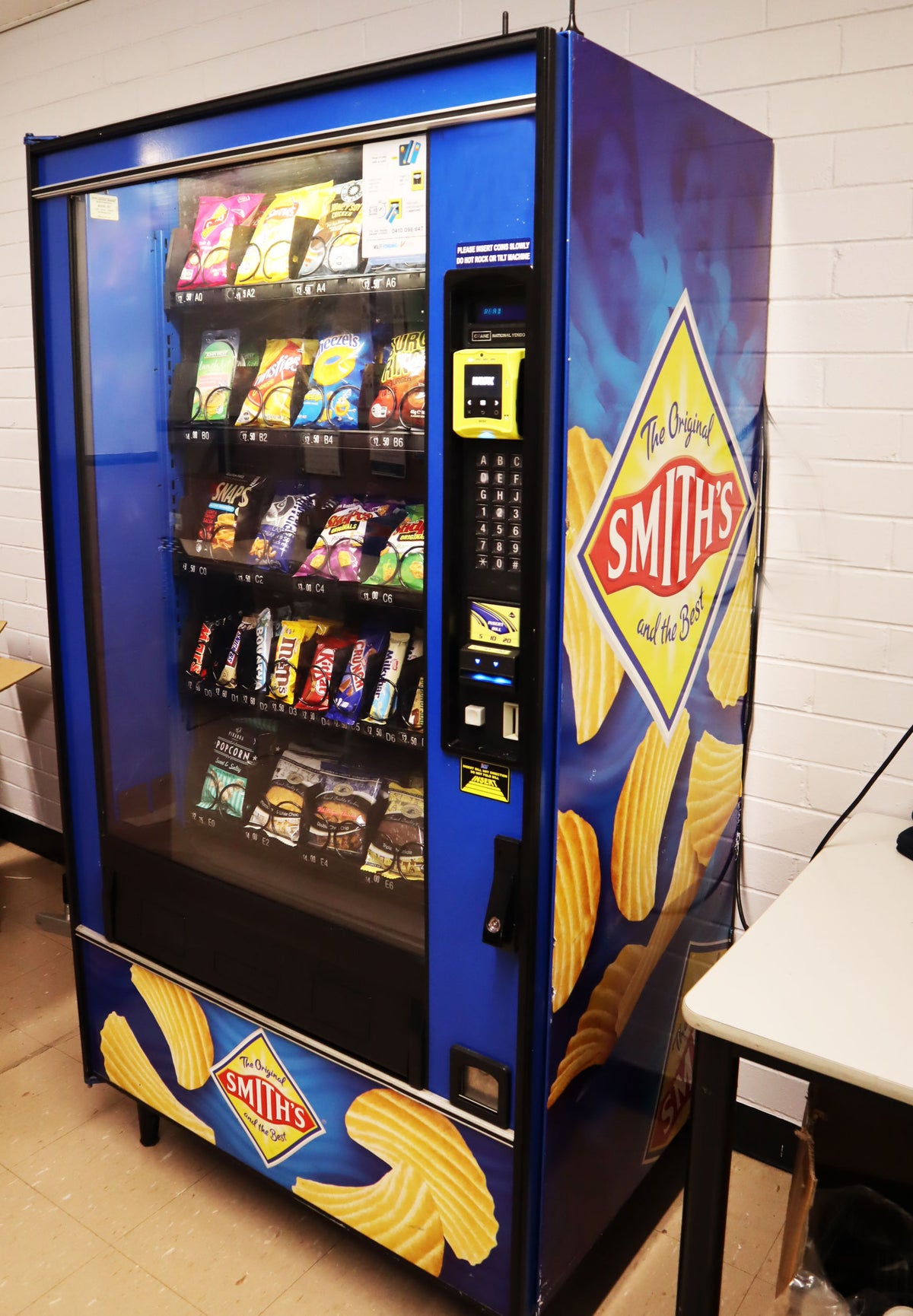 Snack vending machines - Free vending machines for my business